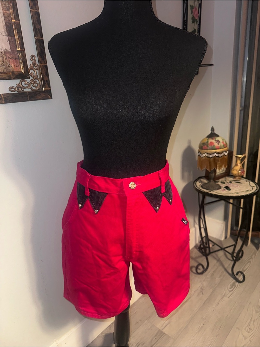 Vintage Ozark Mountain Jean Co Red Black Women's High-Waist Shorts, Size 9